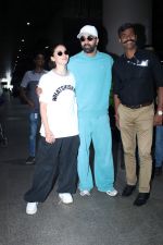 Ranbir Kapoor and Alia Bhatt Spotted At Airport Arrival on 15th Sept 2023 (9)_650464fcef603.JPG