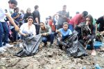 Karishma Tanna, Saher Bhamla, Sophie Choudry at Beach Clean Up Day For The Mega Mithi River Clean-A-Thon on 16th Sept 2023 (7)_65058a38ebb77.JPG