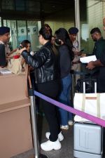 Kajol and Nysa Devgan spotted at Airport Departure on 17th Sept 2023 (13)_6506f40298969.JPG