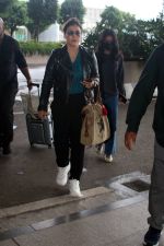Kajol and Nysa Devgan spotted at Airport Departure on 17th Sept 2023 (3)_6506f3db0a16c.JPG