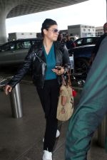 Kajol and Nysa Devgan spotted at Airport Departure on 17th Sept 2023 (8)_6506f3f14fbed.JPG