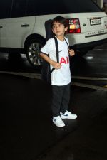 Taimur Ali Khan Spotted At Airport Departure on 17th Sept 2023 (7)_6507010e04975.JPG