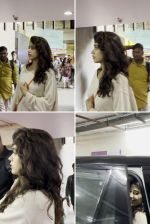 Janhvi Kapoor Spotted At Airport on 18th Sept 2023 (9)_6507eb32744a4.jpg