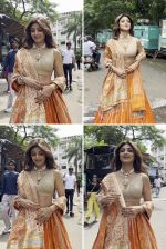 Shilpa Shetty Spotted At Indias Best Dancer Set For Promotion Of Her Film Sukhee on 18th Sept 2023 (9)_6507fa9049e90.jpg