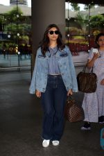 Daisy Shah Spotted At Airport Arrival on 19th Sept 2023 (1)_65097ab4441aa.JPG