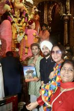 Manjot Singh, Pulkit Samrat, Richa Chadha at Lalbaugcha Raja Temple on 19th Sept 2023 (15)_6509754f4969f.jpeg