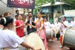 Chaitanya Choudhry, Shamita Shetty, Shilpa Shetty at Ganpati Visarjan on 20th Sept 2023 (24)_650d6b4267f84.jpeg