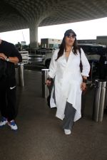 Geeta Kapur Spotted At Airport Departure on 20th Sept 2023 (2)_650d59cebc4a4.JPG