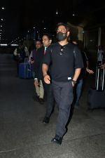 MS Dhoni Spotted At Airport arrival on 20th Sept 2023 (3)_650d5c90a089e.JPG