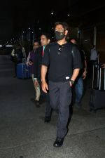 MS Dhoni Spotted At Airport arrival on 20th Sept 2023 (4)_650d5c9862040.JPG