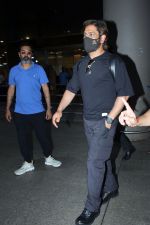 MS Dhoni Spotted At Airport arrival on 20th Sept 2023 (8)_650d5ca698431.JPG