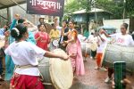 Shamita Shetty, Shilpa Shetty at Ganpati Visarjan on 20th Sept 2023 (20)_650d6b7f98748.jpeg