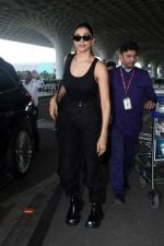 Deepika Padukone Spotted At Airport Departure on 23rd Sept 2023 (19)_650ed98c006d6.jpg