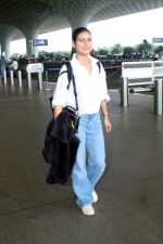Fatima Sana Shaikh spotted at Airport Departure on 23rd Sept 2023 (5)_650edbf57aae9.jpg
