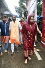 Remo DSouza, Lizelle DSouza visits Lalbaugcha Raja temple on 22nd Sept 2023