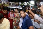 Shilpa Shetty, Sunanda Shetty visits Lalbaugcha Raja temple on 22nd Sept 2023 (1)_650ecef707e55.jpeg