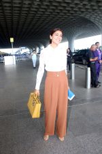 Shriya Saran spotted at Airport Departure on 23rd Sept 2023 (4)_650edcd529919.JPG