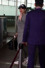 Malaika Arora spotted at Airport Departure on 23rd Sept 2023 (15)_650fe44fd3d70.jpg