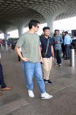 Vijay Varma spotted at Airport Departure on 23rd Sept 2023 (10)_650fe0252891f.JPG