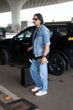 Arjun Rampal spotted at Airport Departure on 25th Sept 2023 (1)_65118b17c5b05.JPG