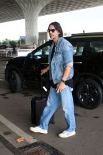 Arjun Rampal spotted at Airport Departure on 25th Sept 2023 (2)_65118b1da2a8d.JPG