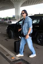 Arjun Rampal spotted at Airport Departure on 25th Sept 2023 (3)_65118b2322425.JPG