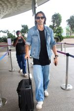 Arjun Rampal spotted at Airport Departure on 25th Sept 2023 (9)_65118b4c694e5.JPG
