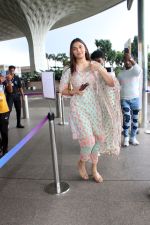 Saiee Manjrekar Spotted At Airport Departure on 25th Sept 2023 (7)_6512f457a9877.JPG