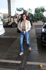 Sunny Leone Spotted At Airport Departure on 25th Sept 2023 (2)_6512efb40b40e.JPG