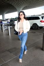 Sunny Leone Spotted At Airport Departure on 25th Sept 2023 (7)_6512efd08d5ff.JPG