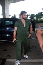 Shiv Thakare Spotted At Airport Departure on 27th Sept 2023 (1)_65151c8224e79.JPG