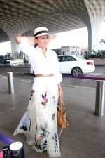 Shriya Saran Spotted At Airport Departure on 29th Sept 2023 (7)_6517d24a25d38.JPG