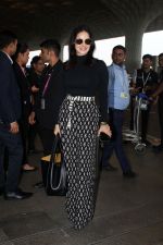 Sunny Leone Spotted At Airport Departure on 29th Sept 2023 (4)_65182195b1fa3.JPG