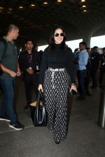 Sunny Leone Spotted At Airport Departure on 29th Sept 2023 (8)_651821a5b71e3.JPG