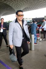 Govinda Spotted At Airport Departure on 30th Sept 2023 (10)_65194a76ba685.JPG
