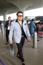 Govinda Spotted At Airport Departure on 30th Sept 2023 (8)_65194a7008d4b.JPG