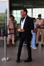 Jackie Shroff Spotted At Airport Departure on 30th Sept 2023 (12)_65195c94727dc.JPG