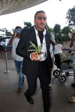 Jackie Shroff Spotted At Airport Departure on 30th Sept 2023 (5)_65195c79dd2bc.JPG