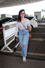 Shirley Setia Spotted At Airport Departure on 30th Sept 2023 (1)_65195004db39b.JPG