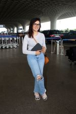 Shirley Setia Spotted At Airport Departure on 30th Sept 2023 (11)_65195025547dc.JPG