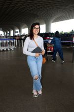 Shirley Setia Spotted At Airport Departure on 30th Sept 2023 (12)_6519502865ed5.JPG