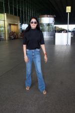 Yuvika Chaudhary Spotted At Airport Departure on 30th Sept 2023 (1)_6519292f527ec.JPG
