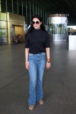 Yuvika Chaudhary Spotted At Airport Departure on 30th Sept 2023 (2)_65192935388b8.JPG
