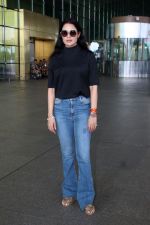 Yuvika Chaudhary Spotted At Airport Departure on 30th Sept 2023 (5)_6519294005bfb.JPG