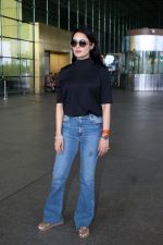 Yuvika Chaudhary Spotted At Airport Departure on 30th Sept 2023 (8)_6519294e86f56.JPG