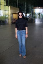 Yuvika Chaudhary Spotted At Airport Departure on 30th Sept 2023 (9)_65192952d9119.JPG
