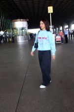 Bhumi Pednekar Spotted At Airport Departure on 6th Oct 2023 (13)_65264d9d21de5.JPG