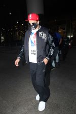 Ranveer Singh Spotted At Airport Arrival on 6th Oct 2023 (16)_65264c00e8ff2.JPG
