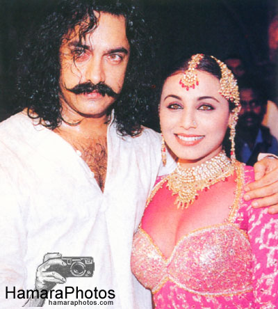 On the sets of The Rising - Aamir Khan and Rani Mukherjee