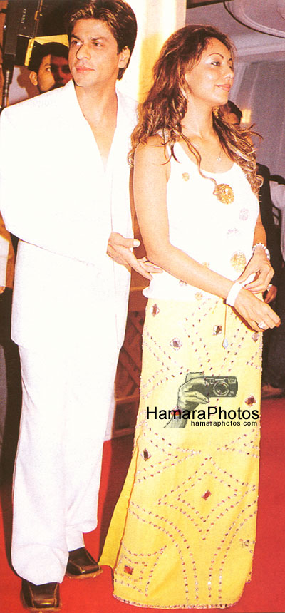 Shahrukh Khan with wife Gauri